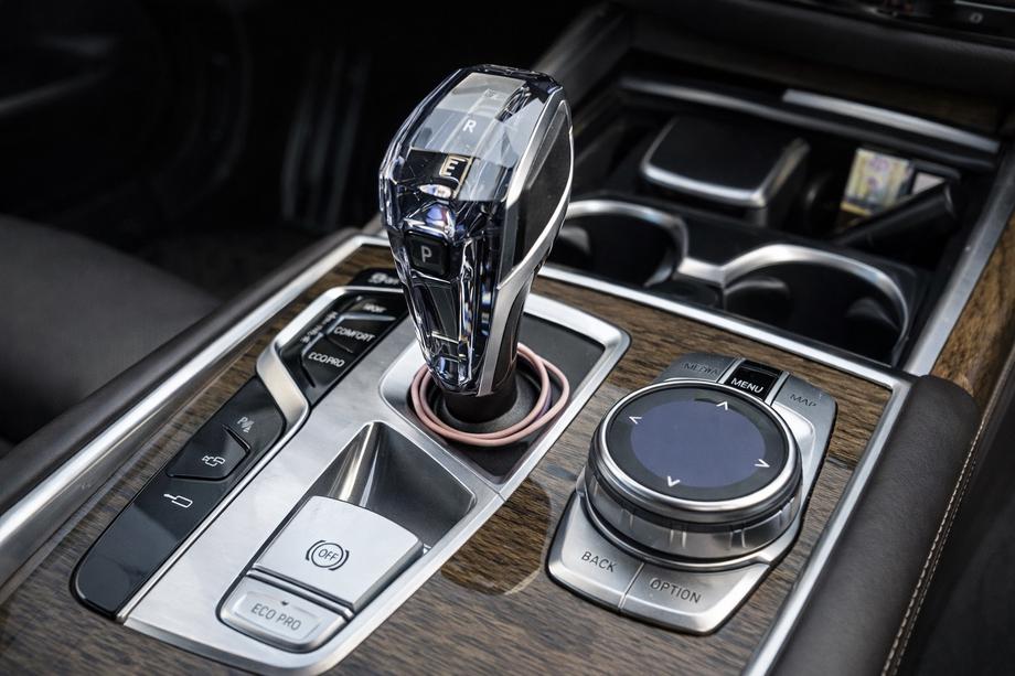 BMW X3 G01 2018– Set kristallen interieuraccenten (automaatkeuzehendel + knoppen) Foto 3