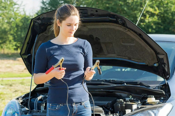 Auto starten met startkabels: veilige instructie voor elke bestuurder