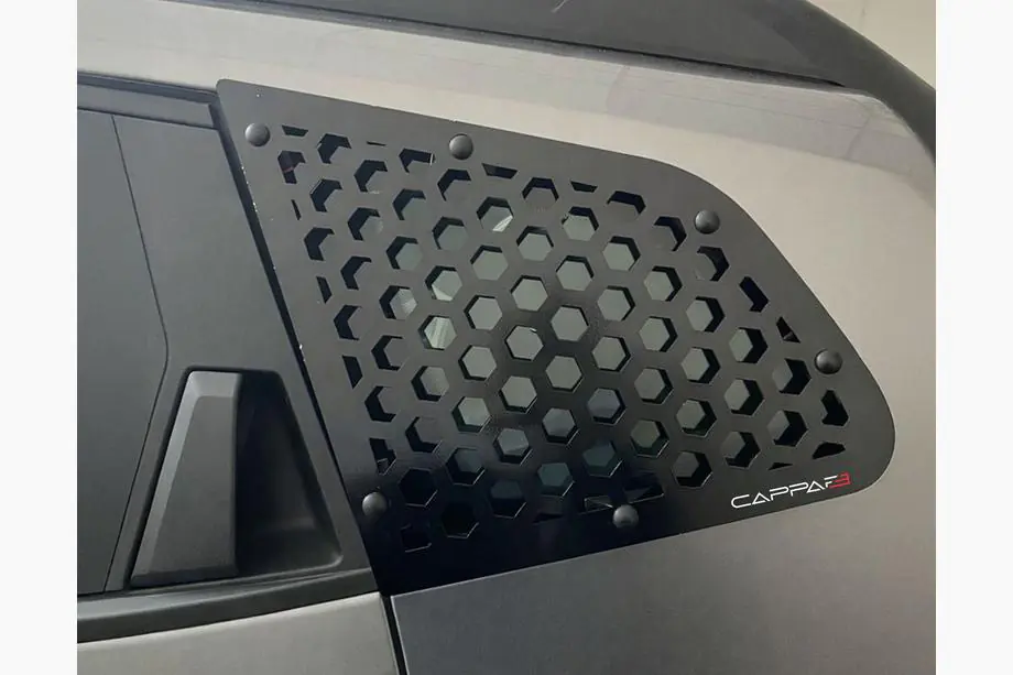 Renault Duster 2024– Afdekpanelen voor achterste zijruiten EuroCap (2 stuks, metaal) Foto 1