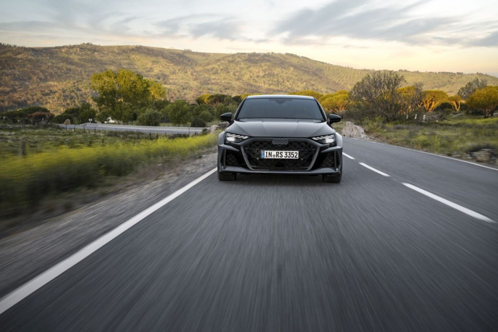 Review Audi RS3 Sedan: compacte sport-sedan met legendarische vijfcilinder