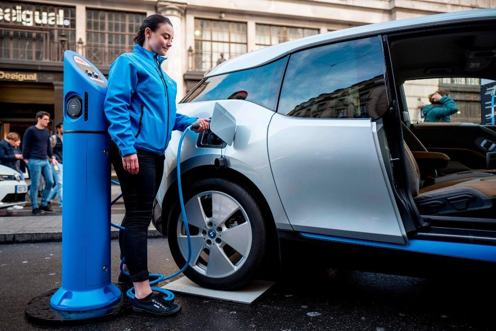 Hoe beïnvloeden elektrische auto’s het menselijk lichaam? Mythen en feiten