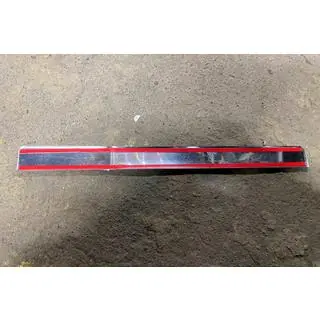 Uitverkoop chromen sierstrip boven kentekenplaat (RVS) foto 3