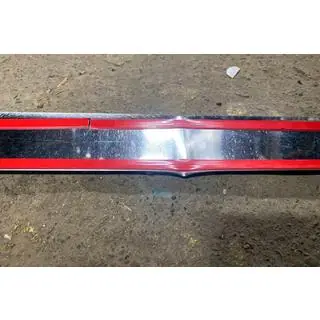 Uitverkoop chromen sierstrip boven kentekenplaat (RVS) foto 4