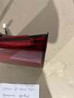 Toyota Land Cruiser 200 2007–2021 B-keus Achterlicht rechts binnen 2016-2021 (OEM-standaard) (op kofferklep) (gebarsten) foto 1