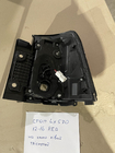 Lexus LX570/450d 2008–2022 Afgeprijsd: Achterremlicht (2012-2015) buiten links (op spatbord) (gebarsten) foto 2