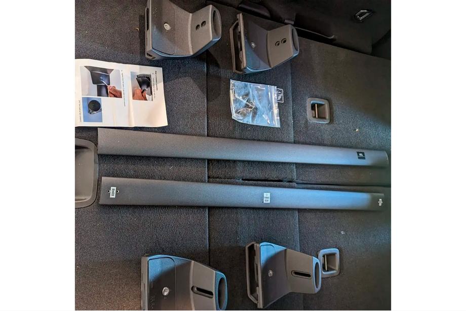 Jeep Grand Cherokee WL 2021– Dakdragers (dwarsbalken) voor geïntegreerde dakrails OEM (2 stuks) Zwart Foto 8