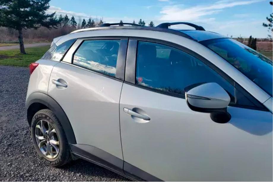 Mazda CX-3 2015– Dakdragers (dwarsbalken) voor geïntegreerde dakrails OEM (2 stuks) Zwart Image