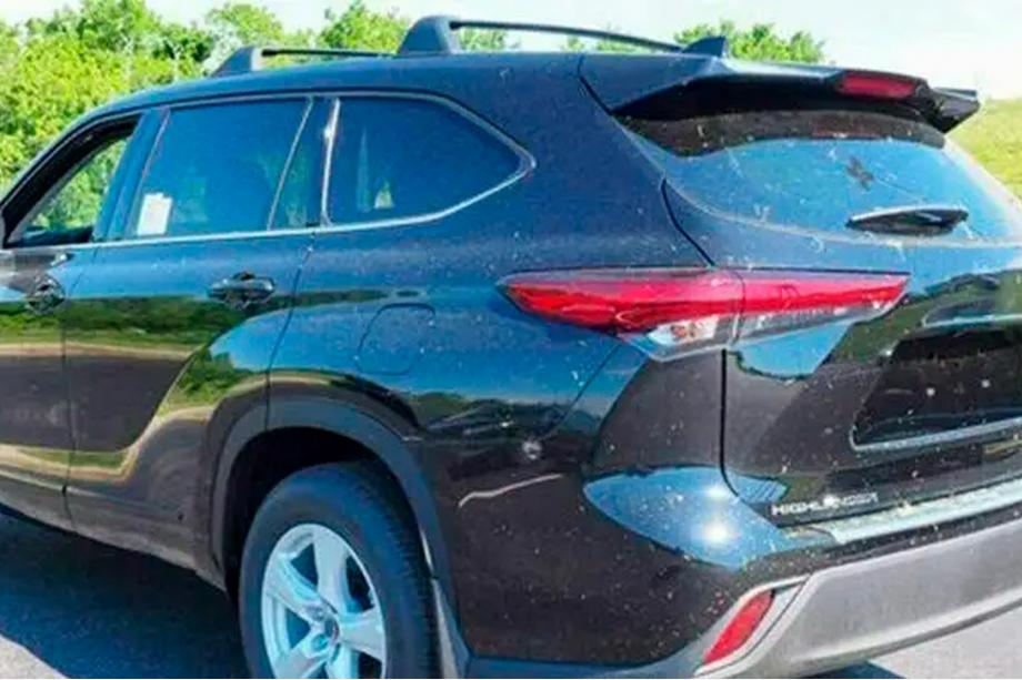 Toyota Highlander 2019– OEM dakdragers (dwarsbalken) voor originele bevestigingspunten, afsluitbaar (2 stuks) Image