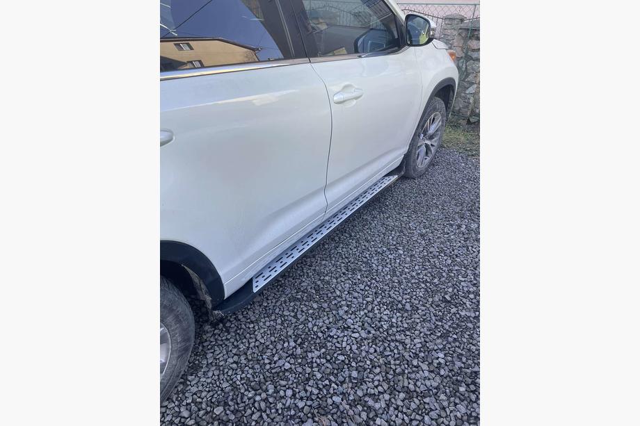 Toyota Highlander 2013–2019 Side steps origineel design (voor EU en USA, 2 stuks, aluminium) Foto 6