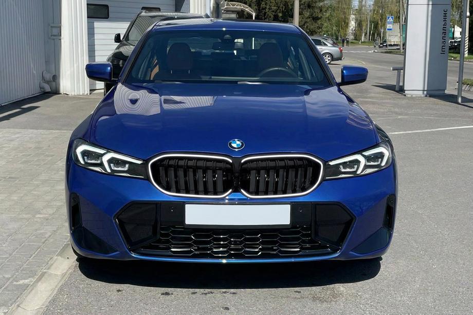 BMW 3 Serie G20/G21 2018– Nierroosters 1-Bar LED (2022+, hoogglans zwart) Image