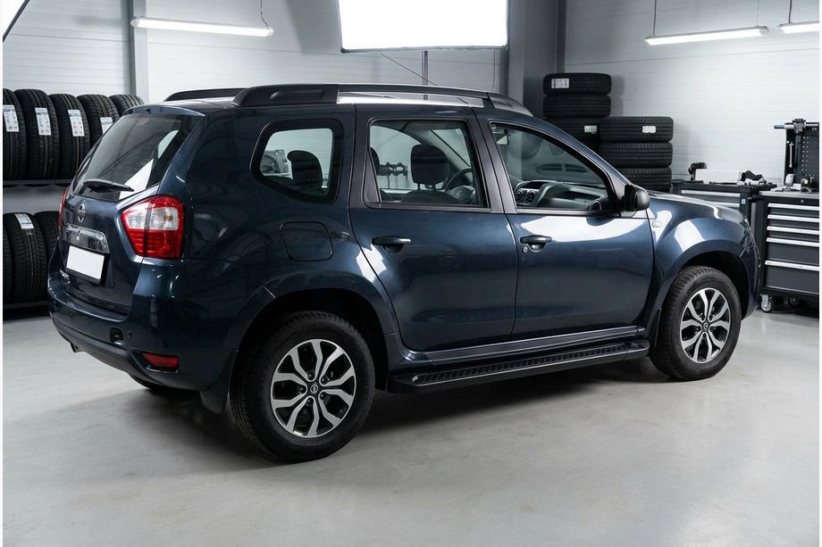 Nissan Terrano 2014– Allmond Black side steps (2 st., aluminium) Image
