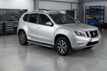 Nissan Terrano 2014– Maydos V1 side steps (2 stuks, aluminium/RVS) foto 1