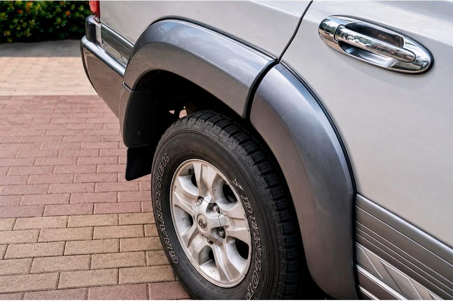 Toyota Land Cruiser 100 1998–2007 Set spatbordverbreders (10 stuks) Foto 2