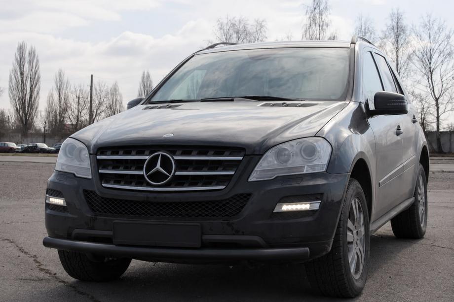 Mercedes ML W164 2005–2011 Voorbumperbescherming ST008 Black (RVS) Foto 3