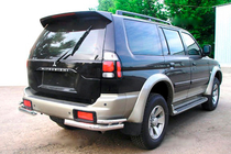 Mitsubishi Pajero Sport 1996–2007 Achterste dubbele hoekstukken (2 st., RVS) foto 1