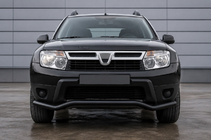 Dacia Duster 2008–2018 Frontbeschermbeugel ST012 Black (RVS) foto 1