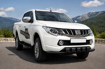 Mitsubishi L200 2015–2024 RVS frontbeugel ST015 Black foto 1