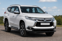 Mitsubishi Pajero Sport 2015– Voorbescherming ST016 Black (RVS) foto 1