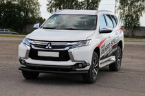 Mitsubishi Pajero Sport 2015– Voorbescherming ST016 Black (RVS) foto 2