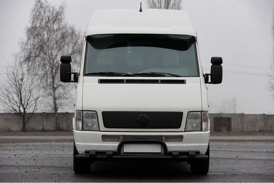 Volkswagen LT 1995–2006 Voorbullbar ST020 Black (RVS) Image