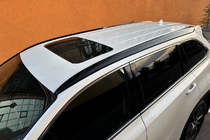 Toyota Highlander 2013–2019 Geïntegreerde dakrails zwart OEM (ABS-kunststof) foto 1