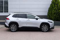 Toyota Corolla Cross 2020– Geïntegreerde dakrails zwart OEM (aluminium) foto 2