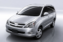 Toyota Innova 2015– Geïntegreerde grijze OEM dakrails (aluminium) foto 1