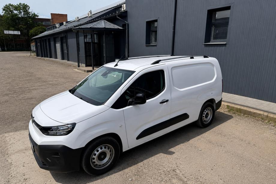 Citroen Berlingo/Multispace 2018– Chroom dakrails (Turks design) Standaard wielbasis, metalen voeten Foto 4