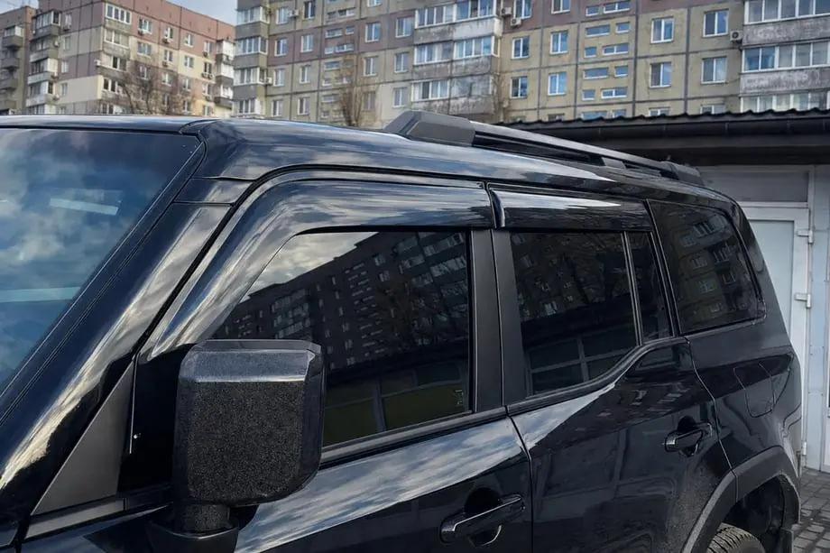 Toyota Land Cruiser Prado 250 2023– Raamwindschermen Niken Luxury (4 stuks) Foto 1