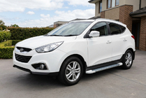 Hyundai IX-35 2010–2015 Side steps Allmond White (2 st., aluminium) foto 1