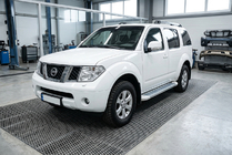 Nissan Pathfinder R51 2005–2014 Side steps Allmond White (2 st., aluminium) foto 1