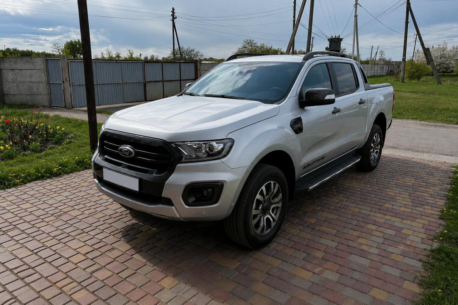 Ford Ranger 2011–2022 Zwarte OEM dakrails (ABS-kunststof, montage met lijm) Image