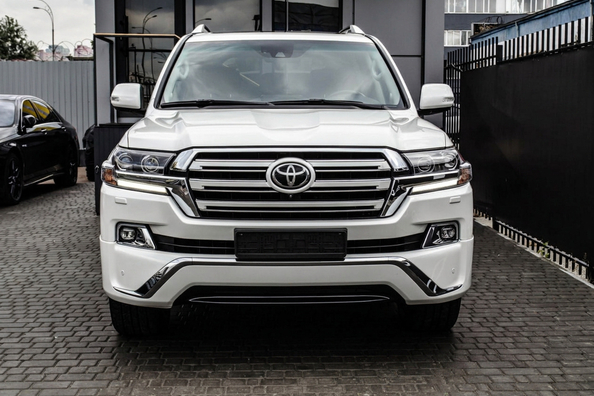 Wat kost een volledige restyling van Toyota Land Cruiser 200 echt?