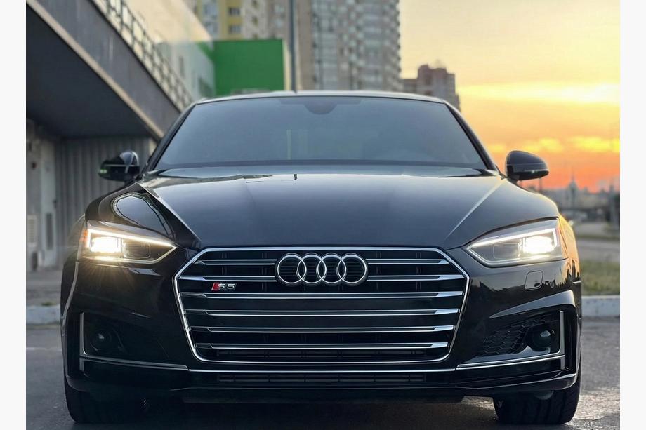 Audi A5 2016–2025 Voorgrille S-style (2016-2019, met chroom) Image