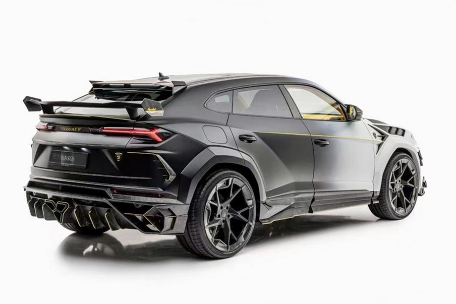 Lamborghini Urus 2018– MNSR DRY Carbon bodykit-set met uitlaatsysteem (voor 2018-2022) Foto 3
