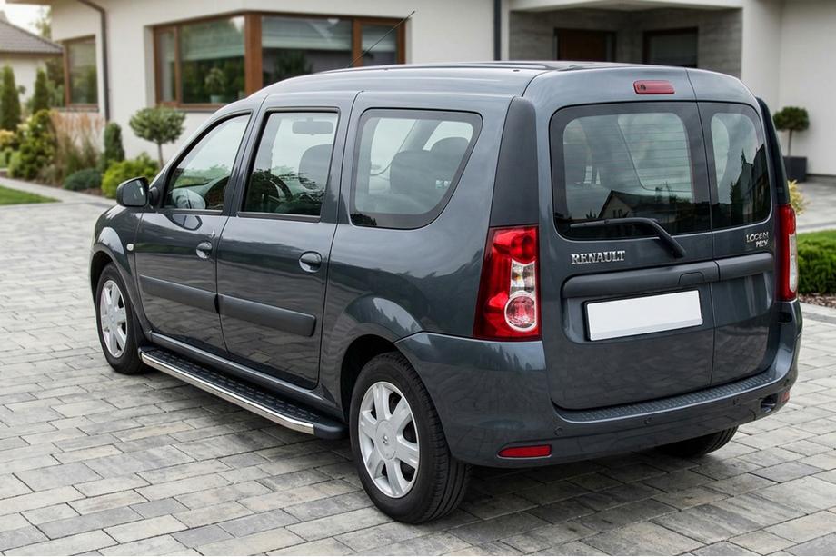 Renault Logan MCV 2005–2013 BlackLine side steps (2 stuks, aluminium) Image