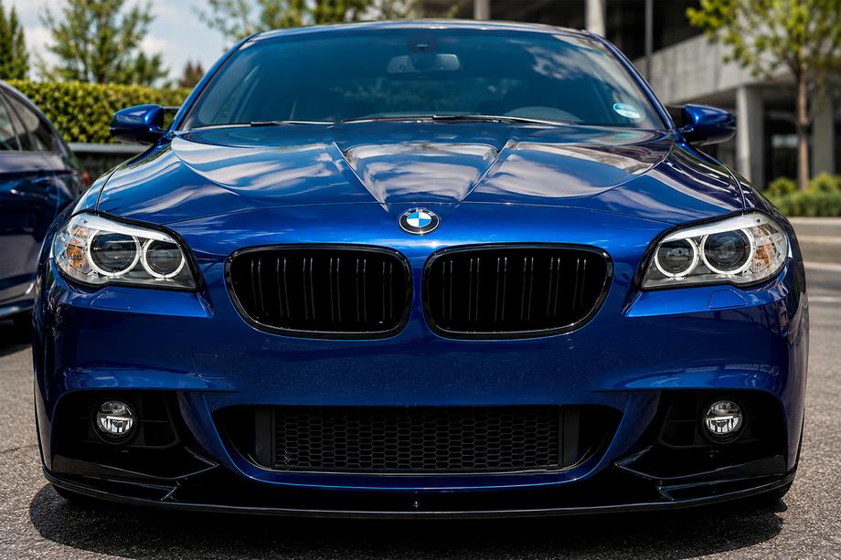 BMW 5 Serie F10/F11 2010–2016 Front bumper lip MP-Style (voor M-Performance, hoogglans zwart) Image