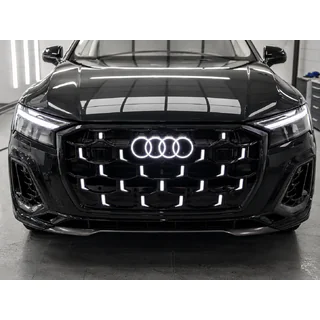 Voorgrille RSQ-Style LED (2024-2026, glanzend zwart) foto 1