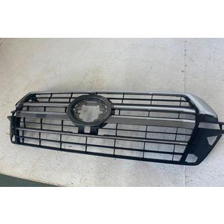 Afgeprijsd Radiateurgrille 2016-2021 (design 2019) Toyota Land Cruiser 200 2007–2021 foto 3