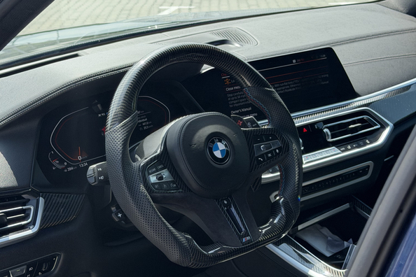 BMW X5 G05 2018 → X5M 2025: complete upgrade met carbon bodykit en M-stuur