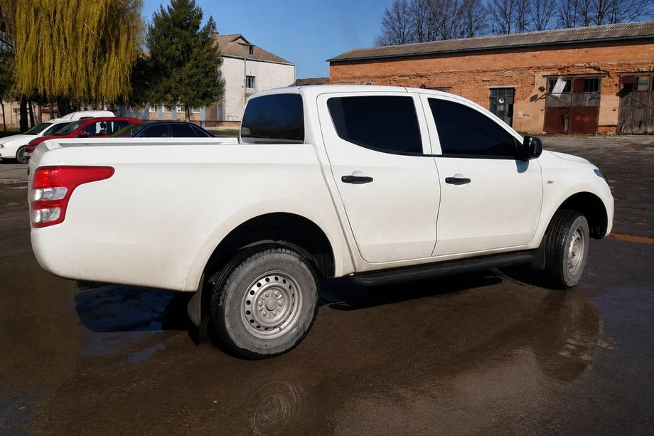 Fiat Fullback 2016– Zijsteps Premium (2 stuks, RVS) Black Ø60 Image