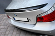 BMW E60: montage van een M5-style spoiler foto 2