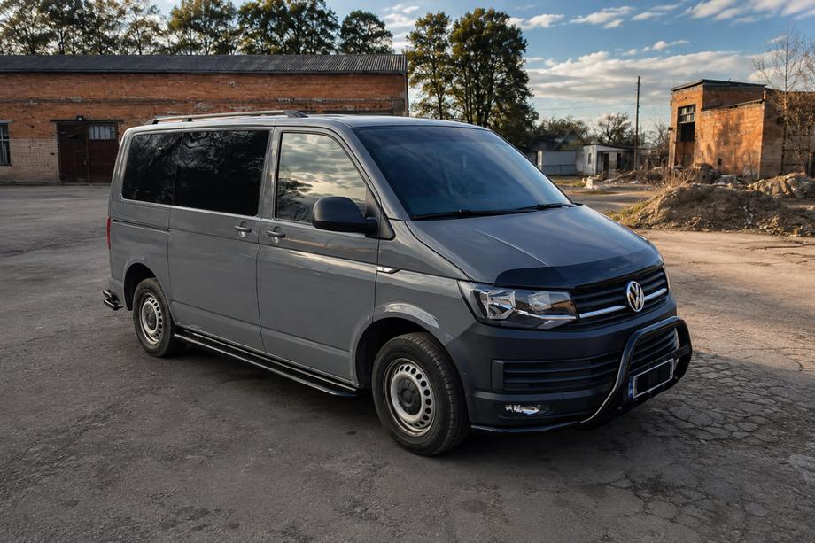 Volkswagen T6 2015–2024 Side steps Premium Black (2 stuks, RVS) Image