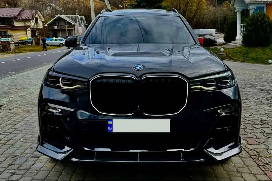 BMW X7 G07: carbon tuning voor voorbumper en LED-grille