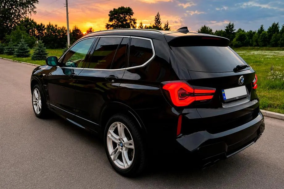 BMW X3 F25 2011–2018: montage van facelift-kit in X3M F97 2024-stijl