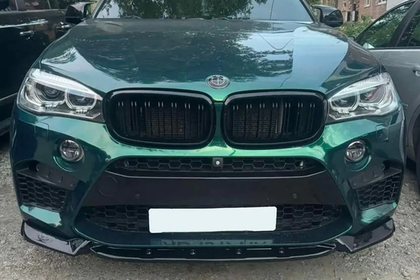 BMW X5 F15 tuning: spiegelkappen, spoiler en frontlip Foto 1