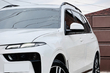 BMW X7 G07 2019–: montage van de LCI M-Performance faceliftkit foto 6