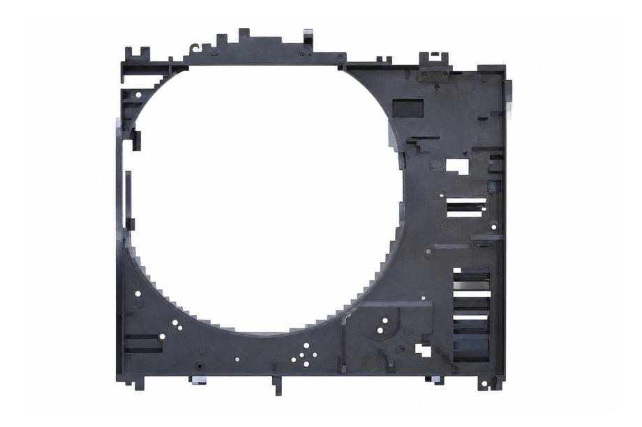 Range Rover Sport 2014–2022 Koelventilatorhuis 3.0 L6 (2018) Image