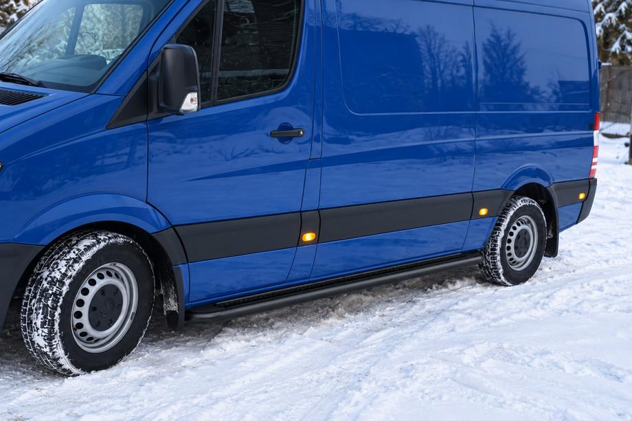 Volkswagen Crafter 2006–2016 Premium Black side steps (set 2 stuks, RVS) Image