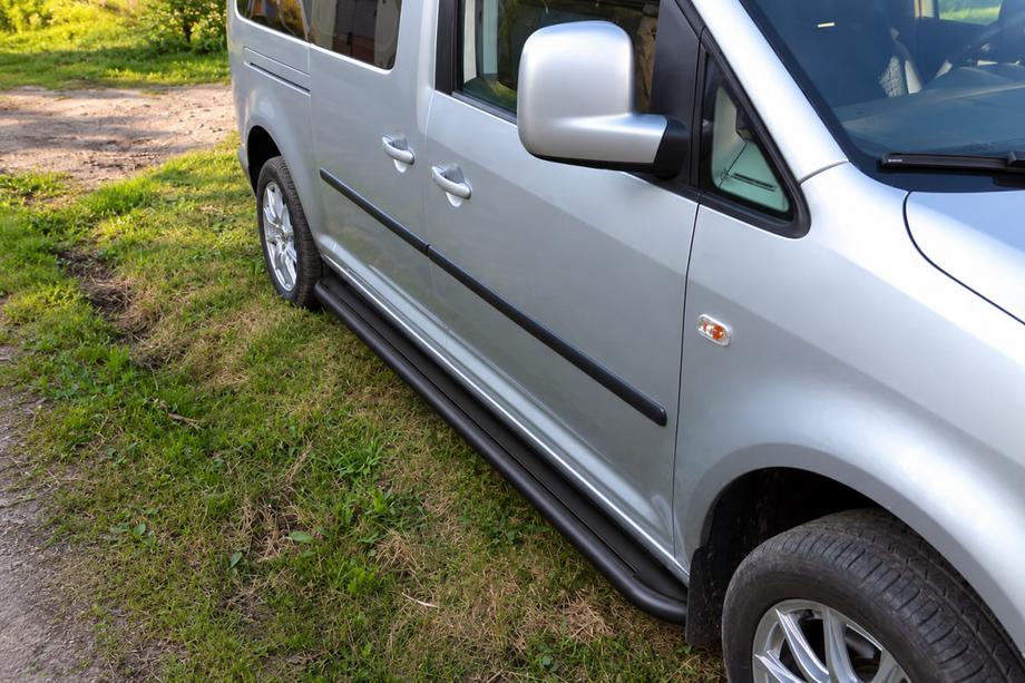 Volkswagen Caddy 2004–2010 Side steps Premium Black (2 stuks, RVS) Image